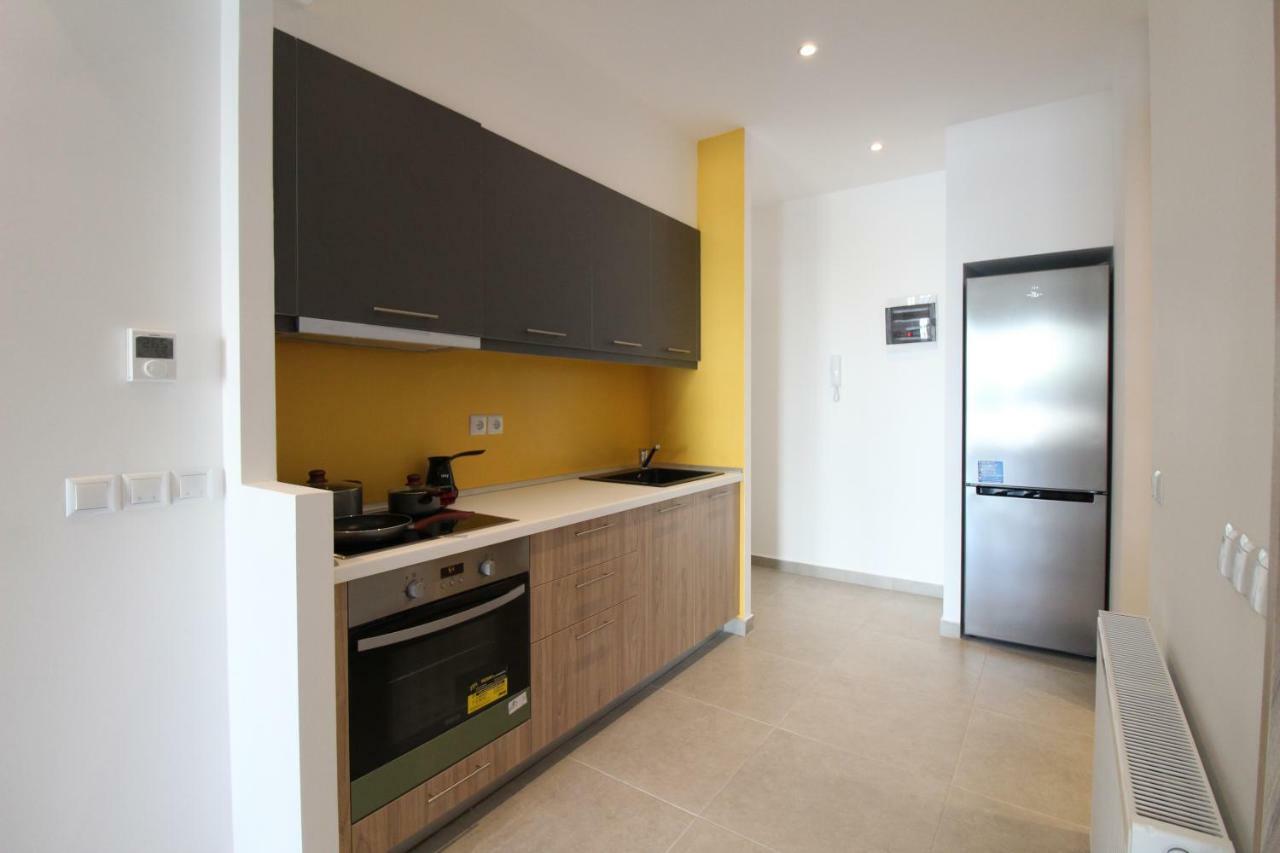 Yellow Group Mesitiki Apartment *