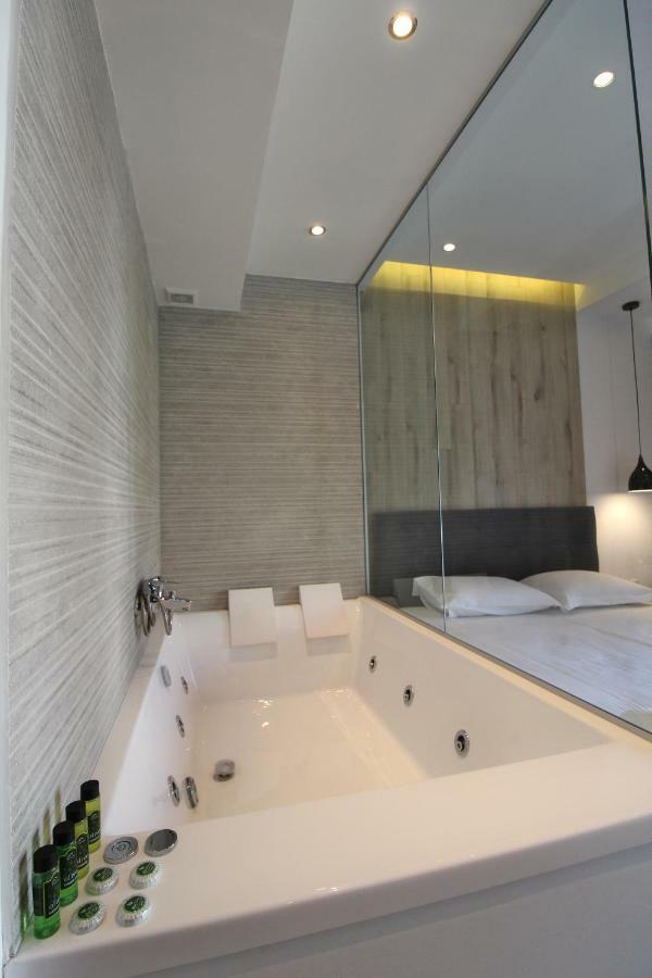 Apartment Yellow Group Mesitiki Thessaloniki
