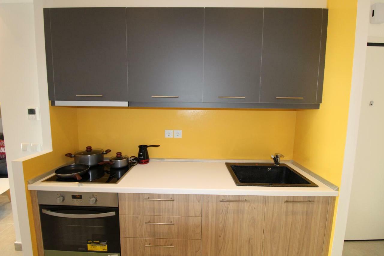 Apartment Yellow Group Mesitiki Thessaloniki